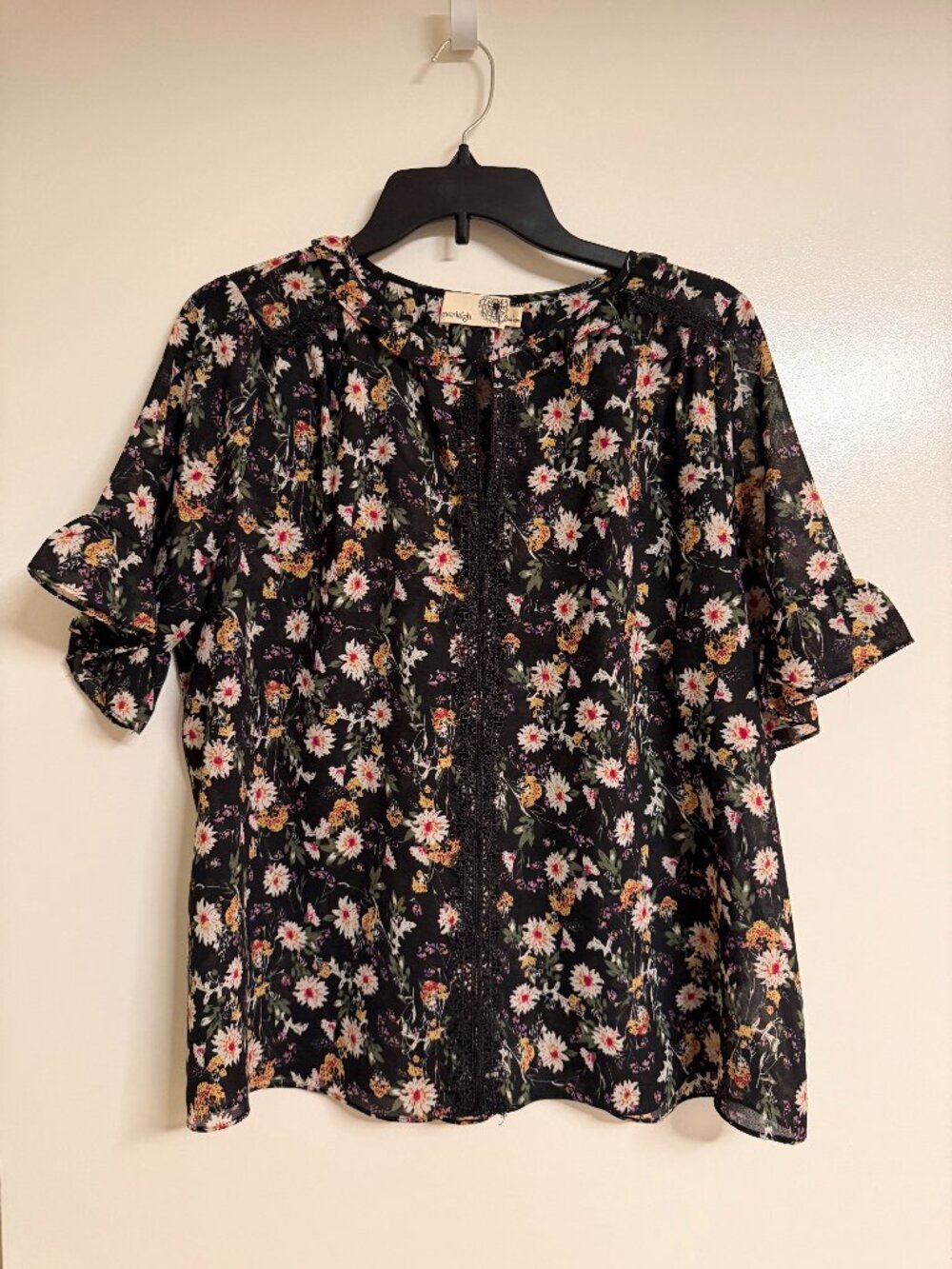Floral Chiffon Blouse with Clasp Neck Closure, Ruffle Sleeve - L